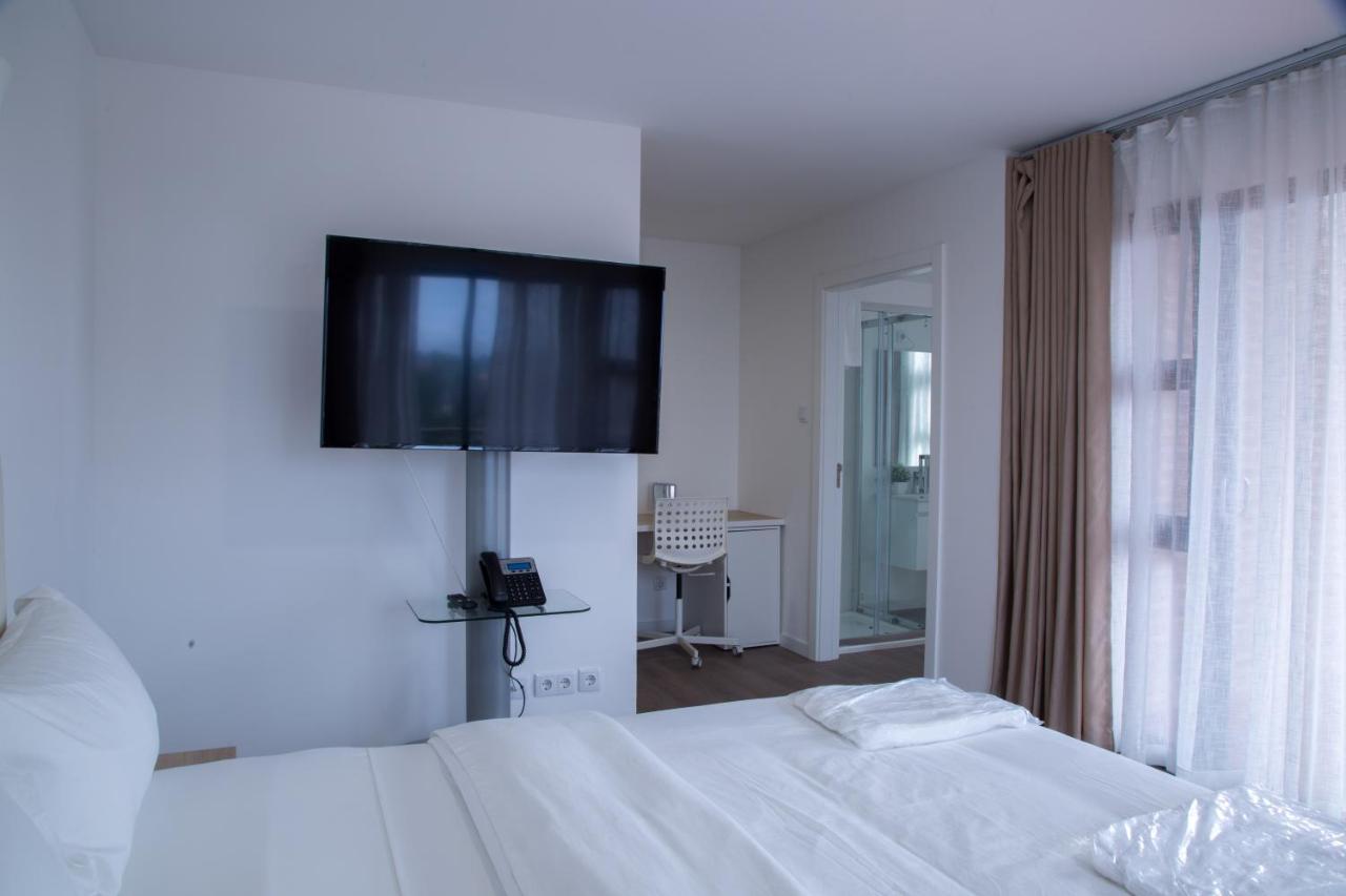 Wdc Aparthotel - Buea Eksteriør bilde