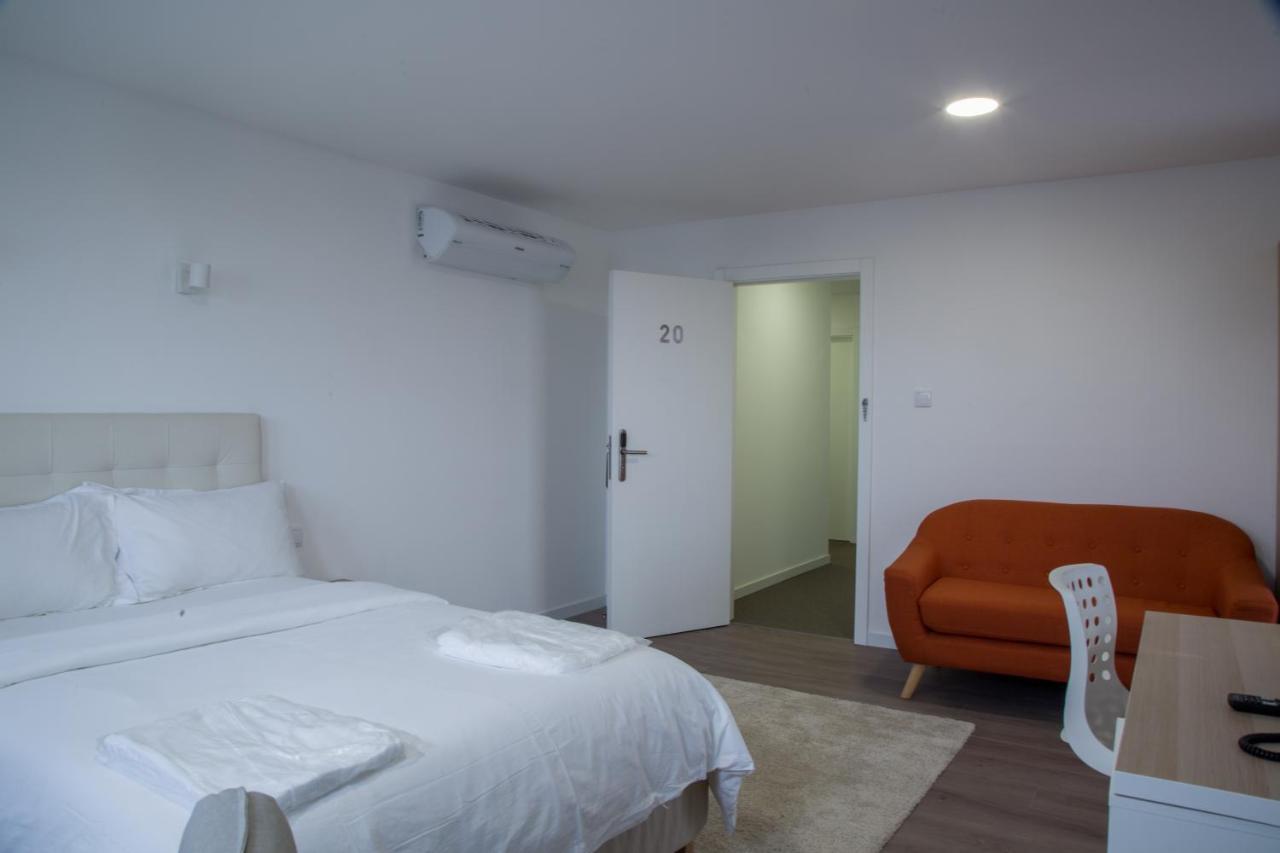 Wdc Aparthotel - Buea Eksteriør bilde