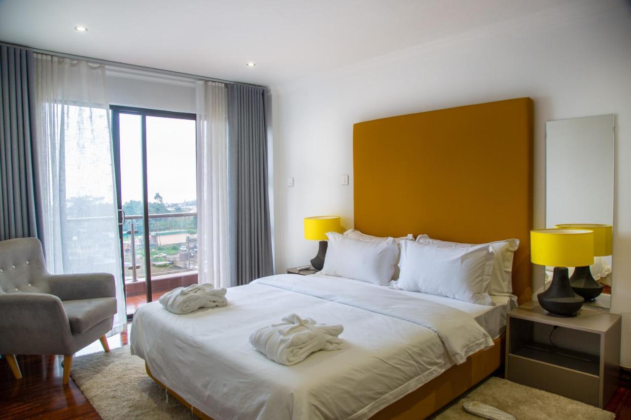 Wdc Aparthotel - Buea Eksteriør bilde