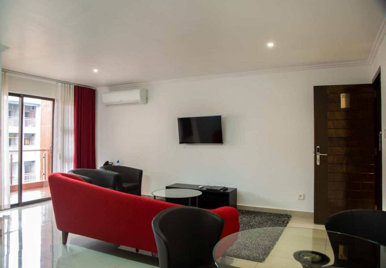 Wdc Aparthotel - Buea Eksteriør bilde